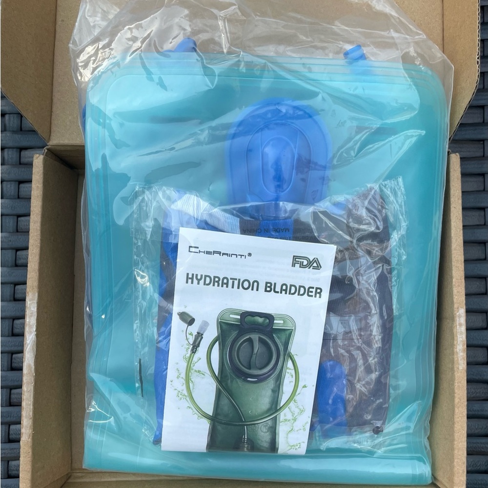 NWT Hydration Bladder Water Reservoir 2L